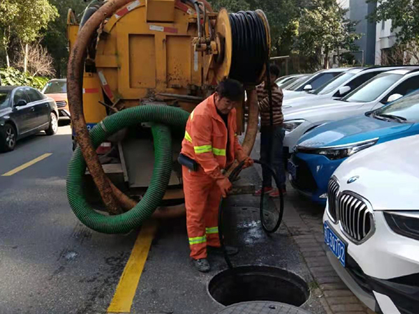 栖霞排污管道清淤